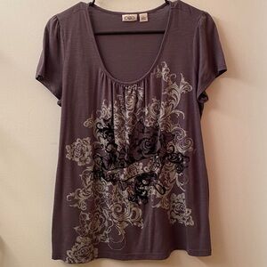 Women’s size large top